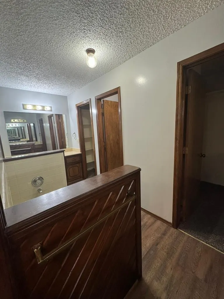 Photo 15 — 10501 Cecilia Drive, Oklahoma City, OK 73162