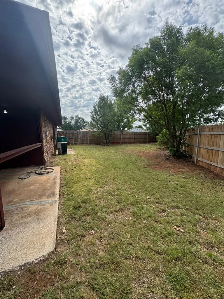 Photo 21 — 10501 Cecilia Drive, Oklahoma City, OK 73162