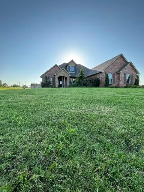 Photo 5 — 2957 Farm Drive, El Reno, OK 73036