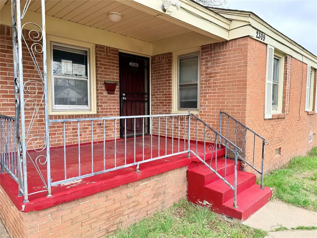 Front exterior — 2309 E Park Place, Oklahoma City, OK 73117