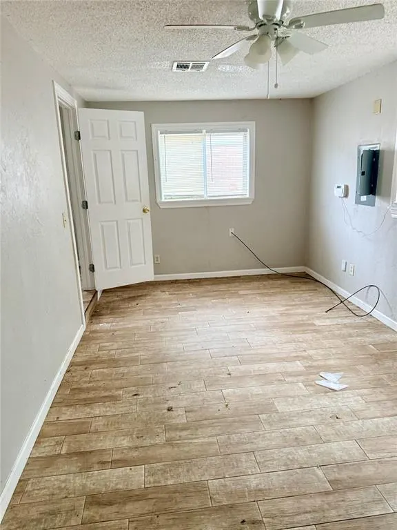 Photo 5 — 2309 E Park Place, Oklahoma City, OK 73117