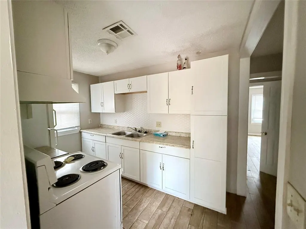 Photo 10 — 2309 E Park Place, Oklahoma City, OK 73117