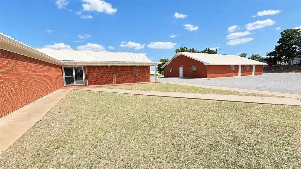 Photo 32 — 610 S Church Center, Eakly, OK 73033
