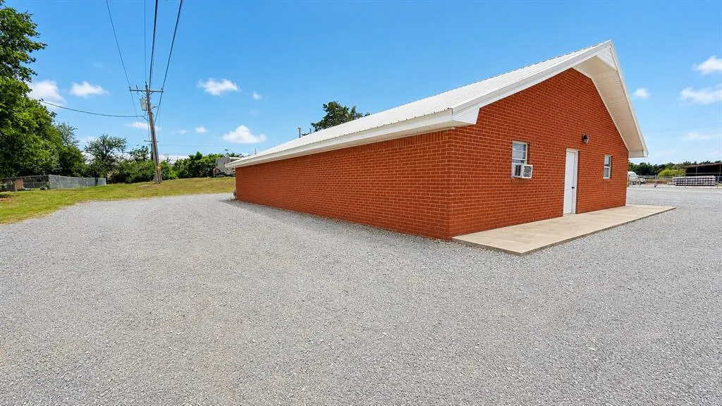 Photo 33 — 610 S Church Center, Eakly, OK 73033