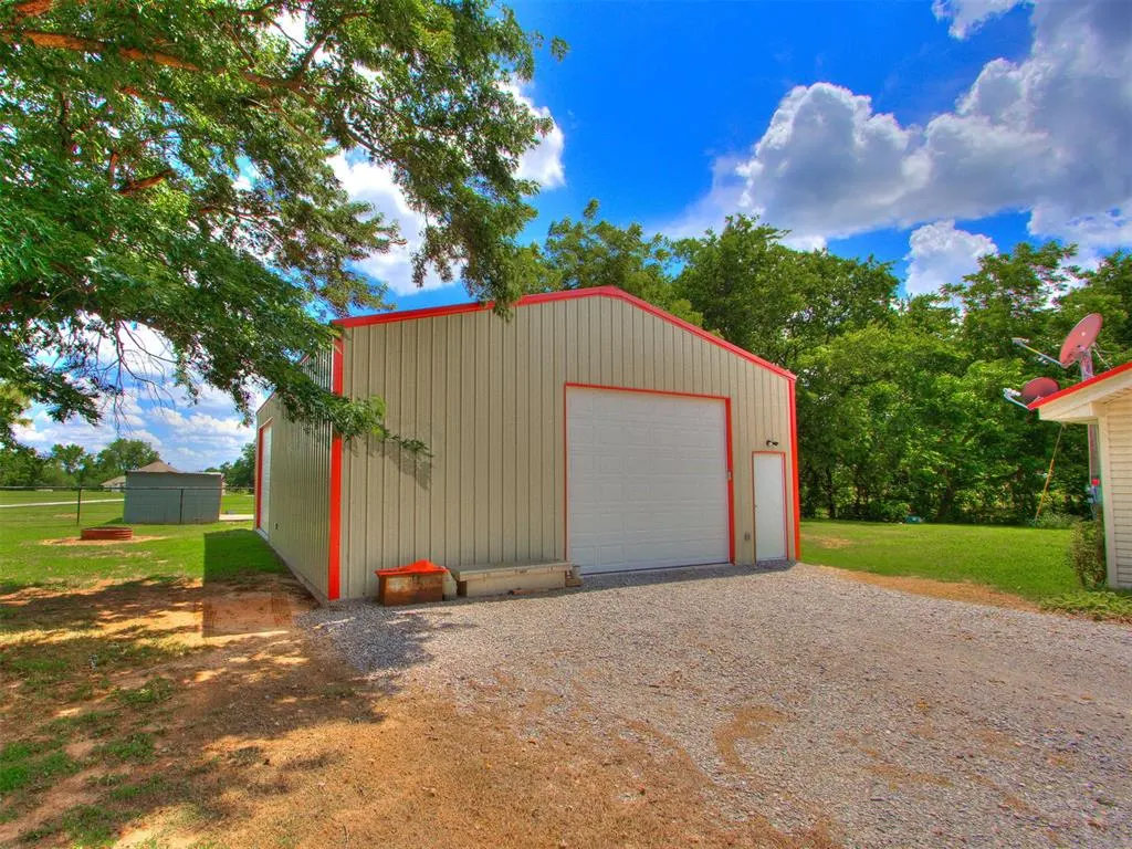 Photo 7 — 20478 260th Street, Washington, OK 73093
