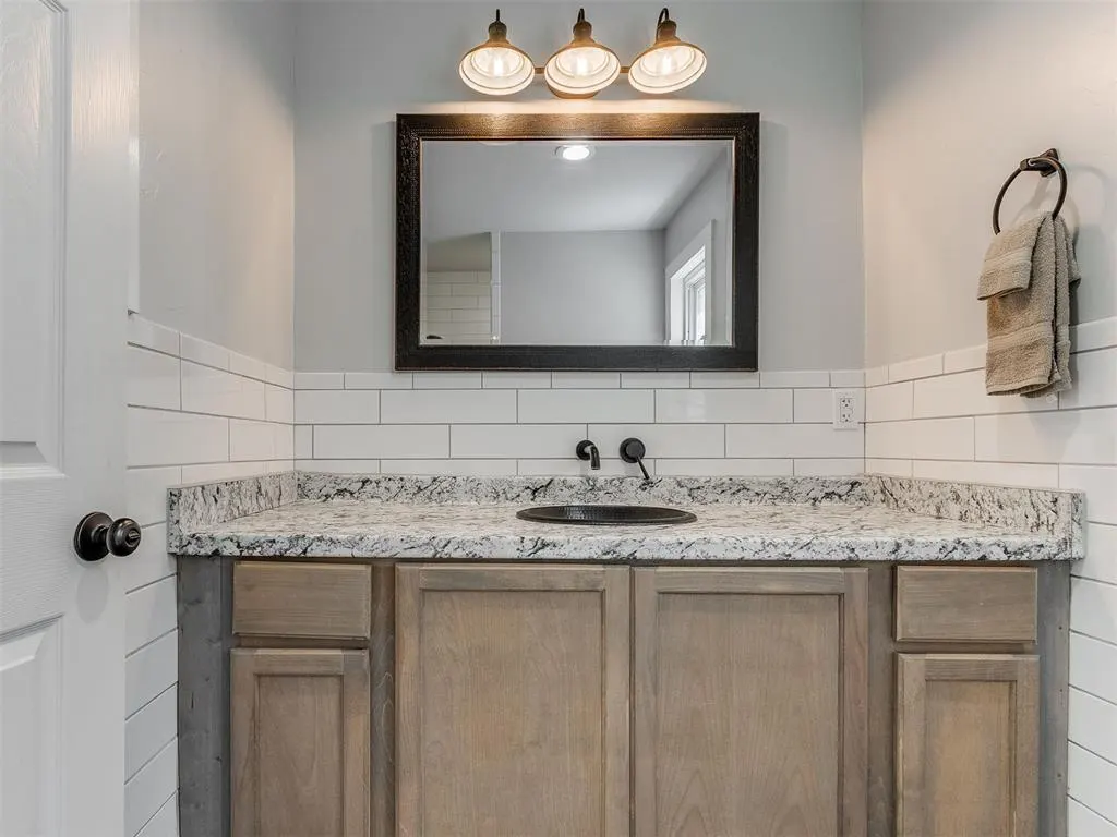 Photo 35 — 20478 260th Street, Washington, OK 73093