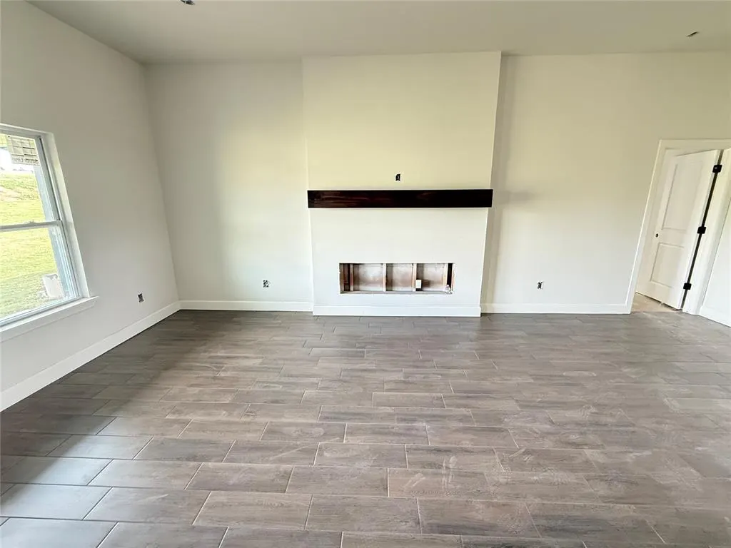 Photo 5 — 1312 Colonial Avenue, Tuttle, OK 73089
