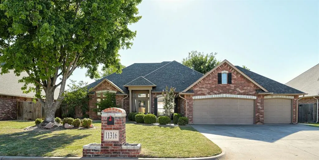 Photo 2 — 11316 Gateshead Drive, Oklahoma City, OK 73170