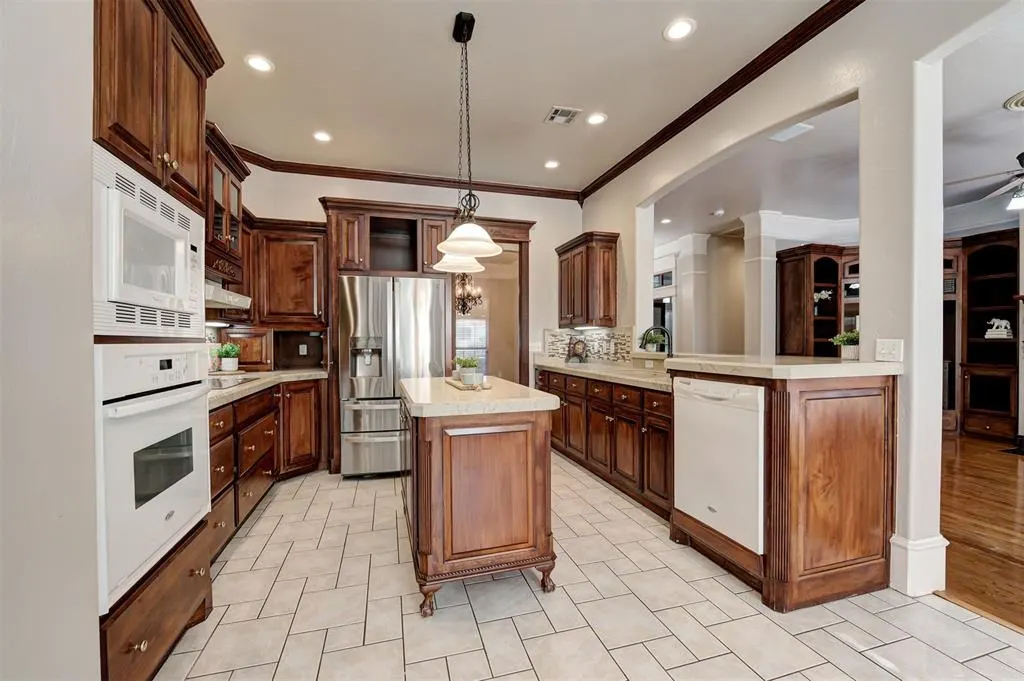 Photo 5 — 11316 Gateshead Drive, Oklahoma City, OK 73170