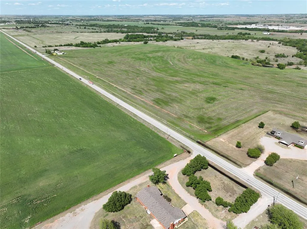 Photo 3 — 6 Hwy 92, Amber, OK 73004