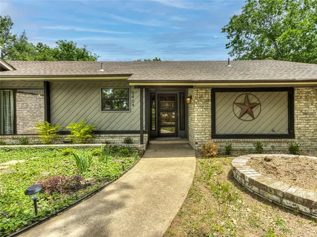 Photo 5 — 9404 Red Oak Lane, Edmond, OK 73034