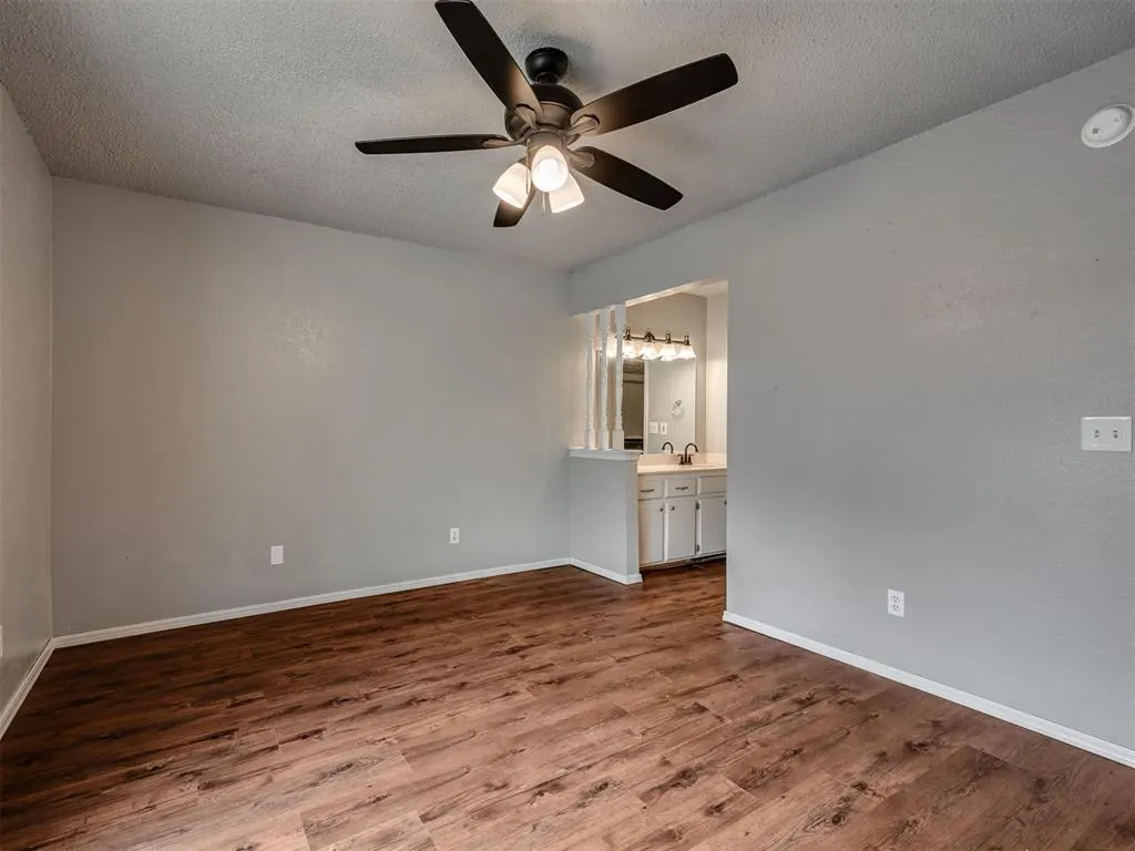 Photo 10 — 7712 Doris Drive, Oklahoma City, OK 73162