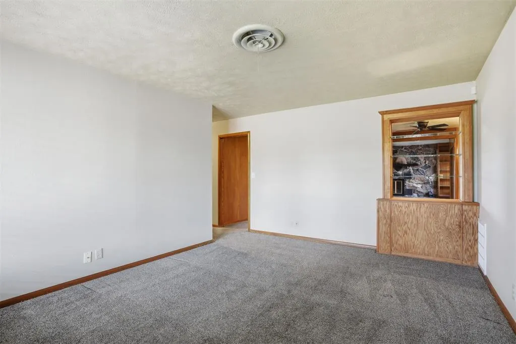 Photo 9 — 130 Lakeside Drive, Altus, OK 73521