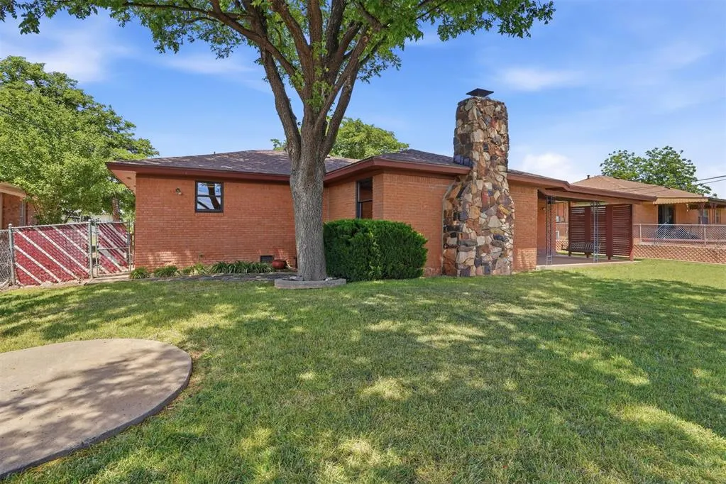 Photo 43 — 130 Lakeside Drive, Altus, OK 73521