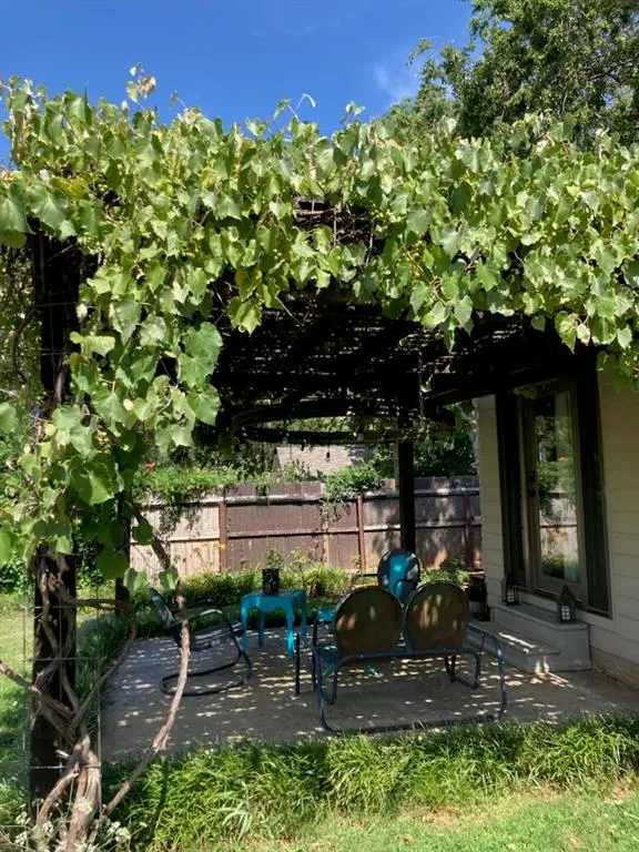 Photo 6 — 631 NW 26th Street, Oklahoma City, OK 73103