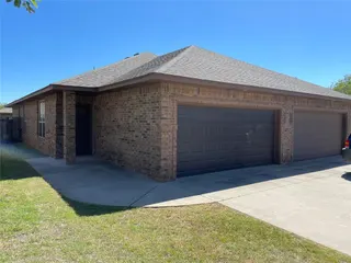 Sold home at 700 NE 20th Terrace