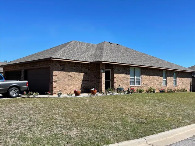 Photo 2 — 700 NE 20th Terrace, Newcastle, OK 73065