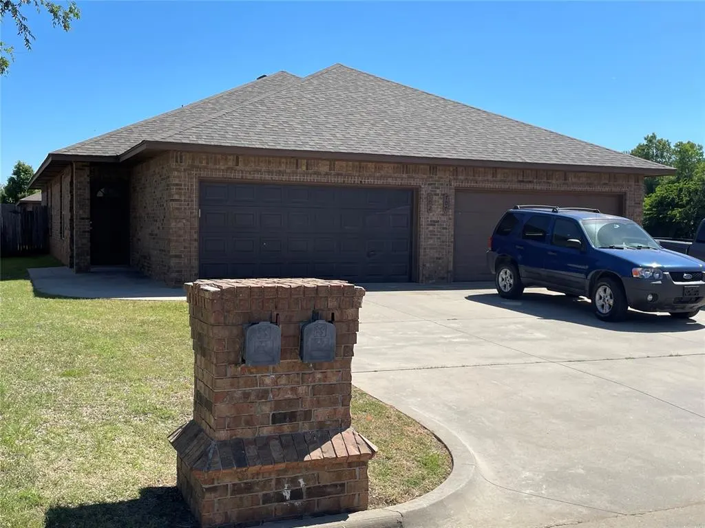 Photo 3 — 700 NE 20th Terrace, Newcastle, OK 73065