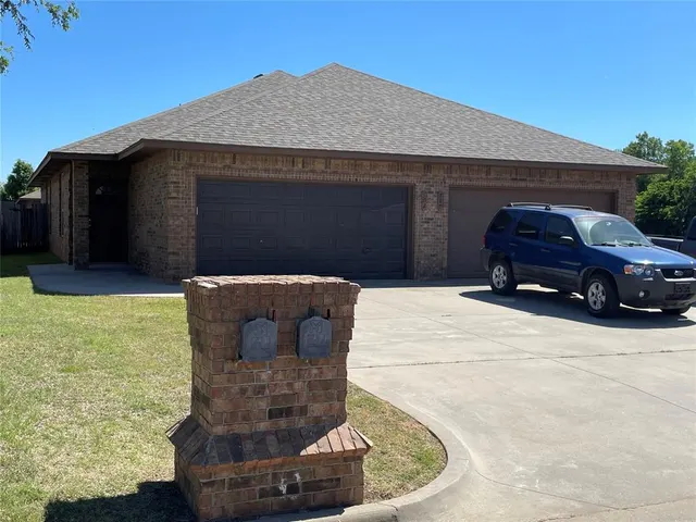 Photo 3 — 700 NE 20th Terrace, Newcastle, OK 73065