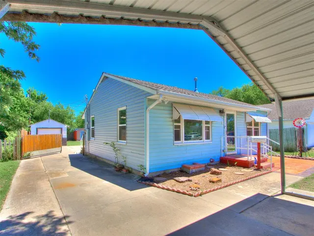 Photo 3 — 619 Villa Drive, Norman, OK 73071