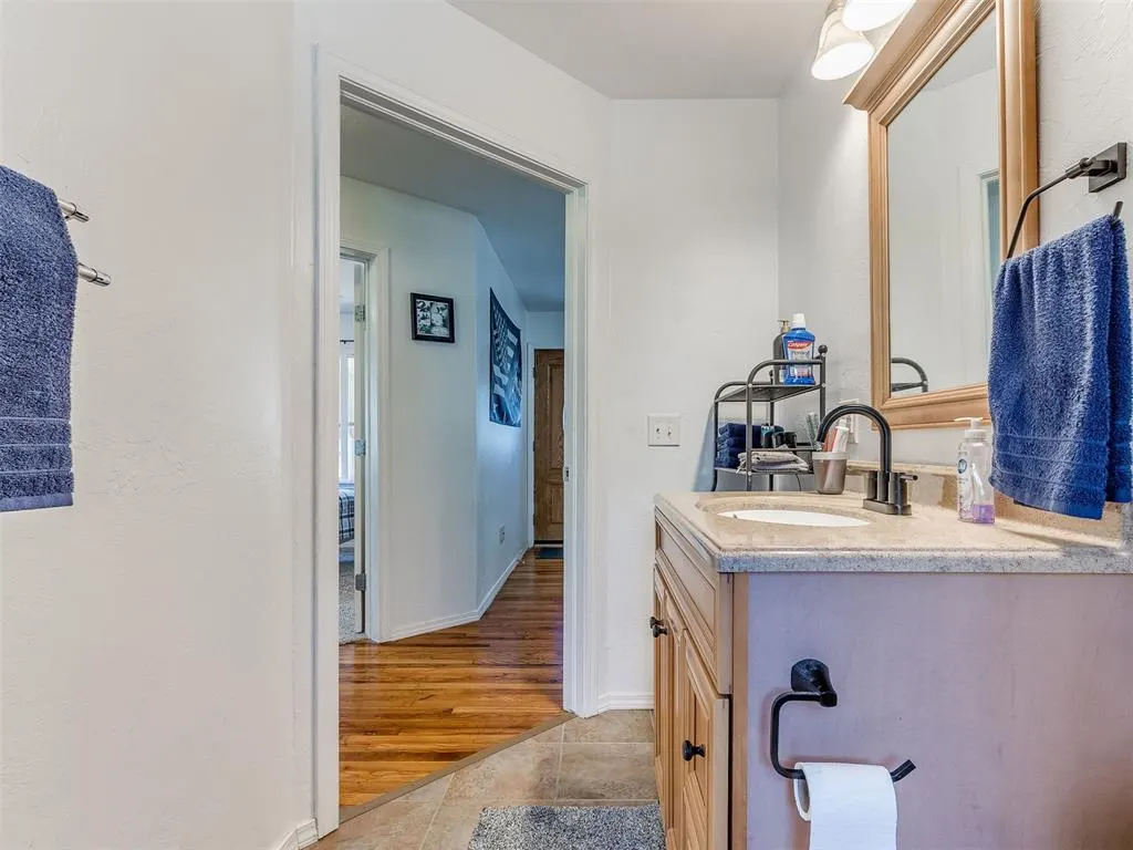Photo 10 — 619 Villa Drive, Norman, OK 73071