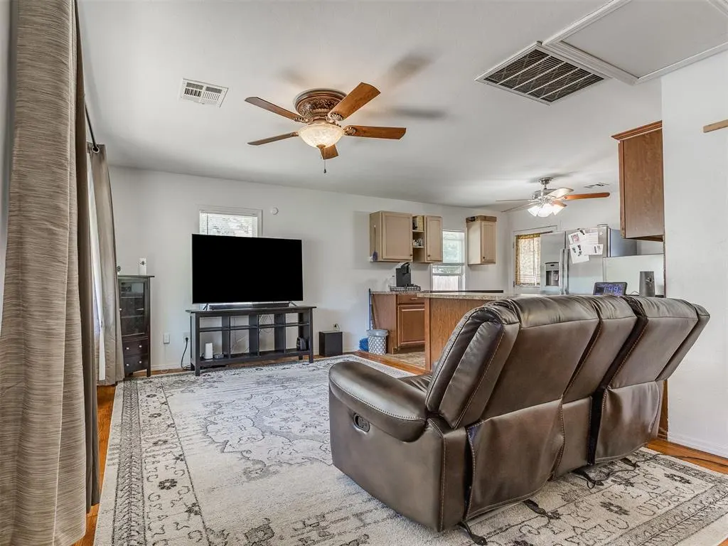 Photo 13 — 619 Villa Drive, Norman, OK 73071