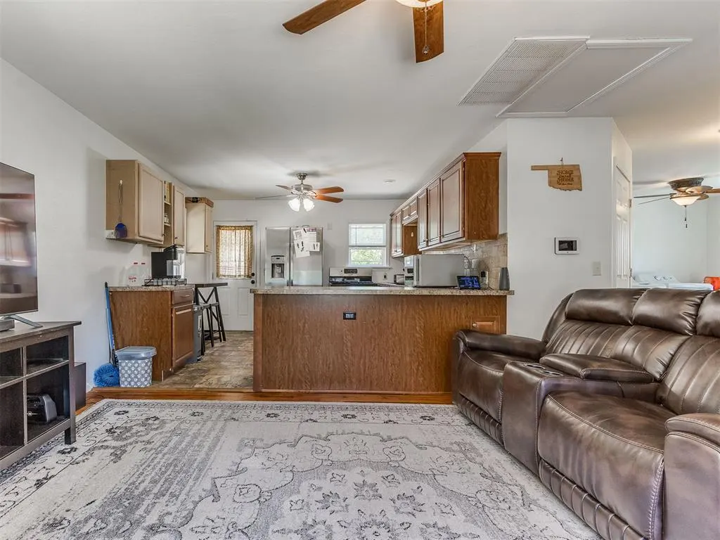 Photo 17 — 619 Villa Drive, Norman, OK 73071