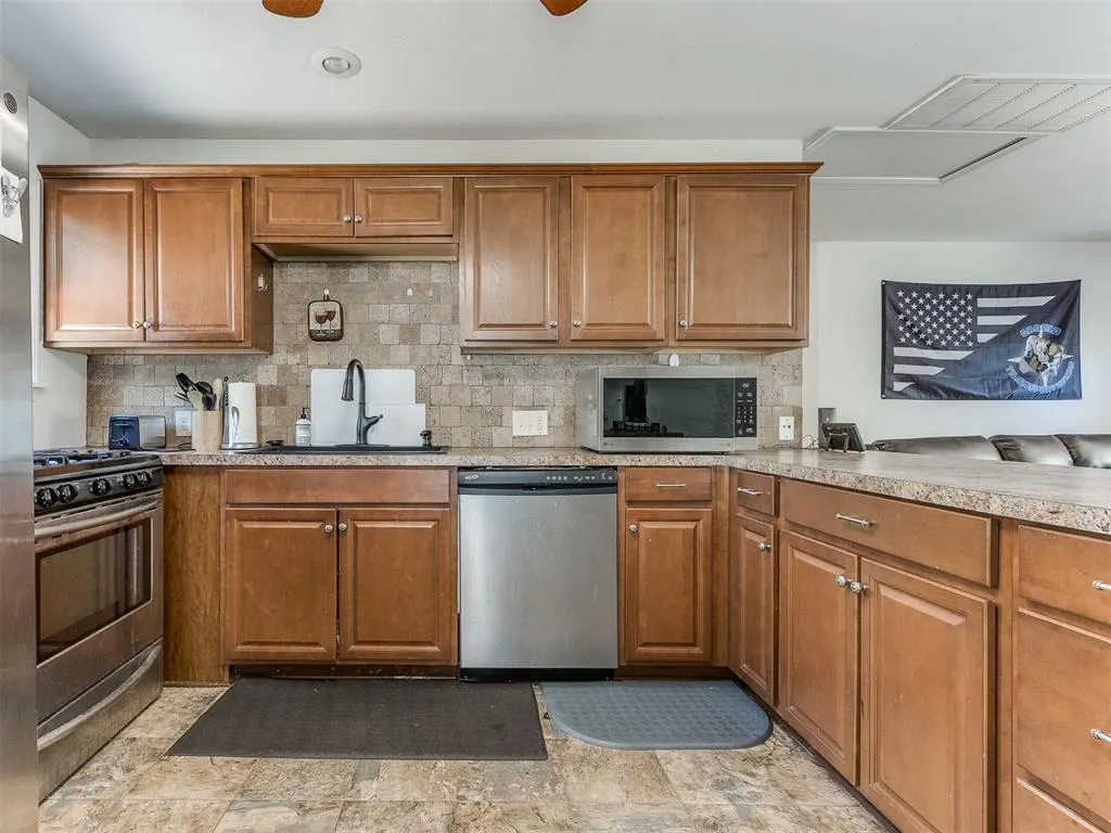 Photo 20 — 619 Villa Drive, Norman, OK 73071