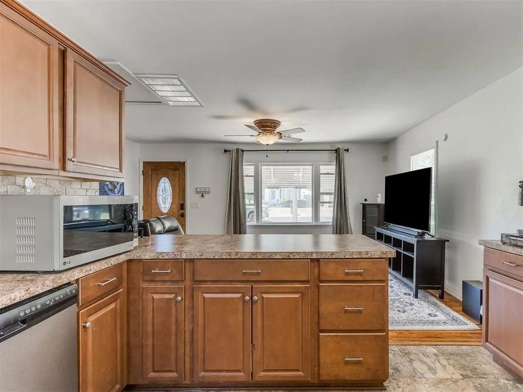 Photo 25 — 619 Villa Drive, Norman, OK 73071