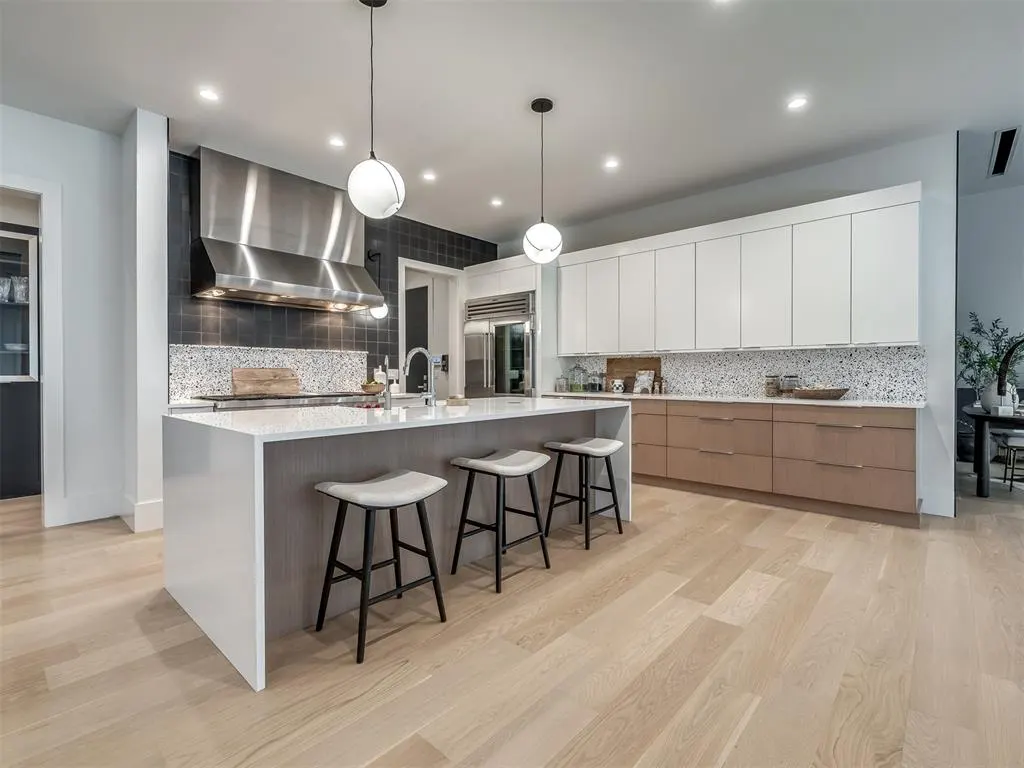 Photo 10 — 15613 Woodleaf Lane, Edmond, OK 73013