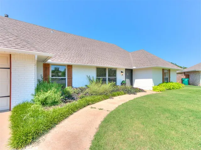 Photo 3 — 2341 NW 120th Circle, Oklahoma City, OK 73120