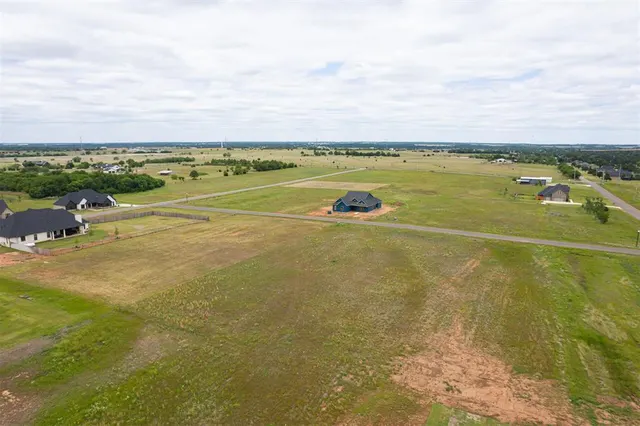 Photo 6 — 11381 Landing Strip Lane, Guthrie, OK 73044