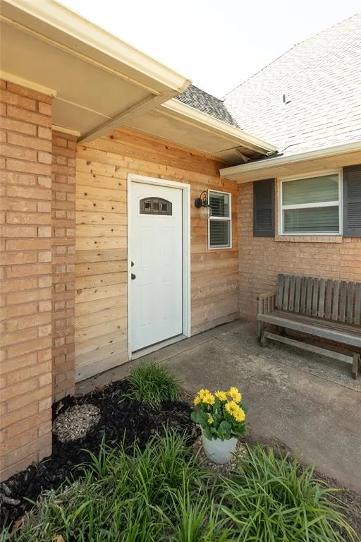 Photo 3 — 2014 E Canadian Court Terrace, Mustang, OK 73064
