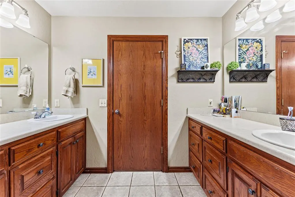 Photo 23 — 1909 Saber Lane, Weatherford, OK 73096