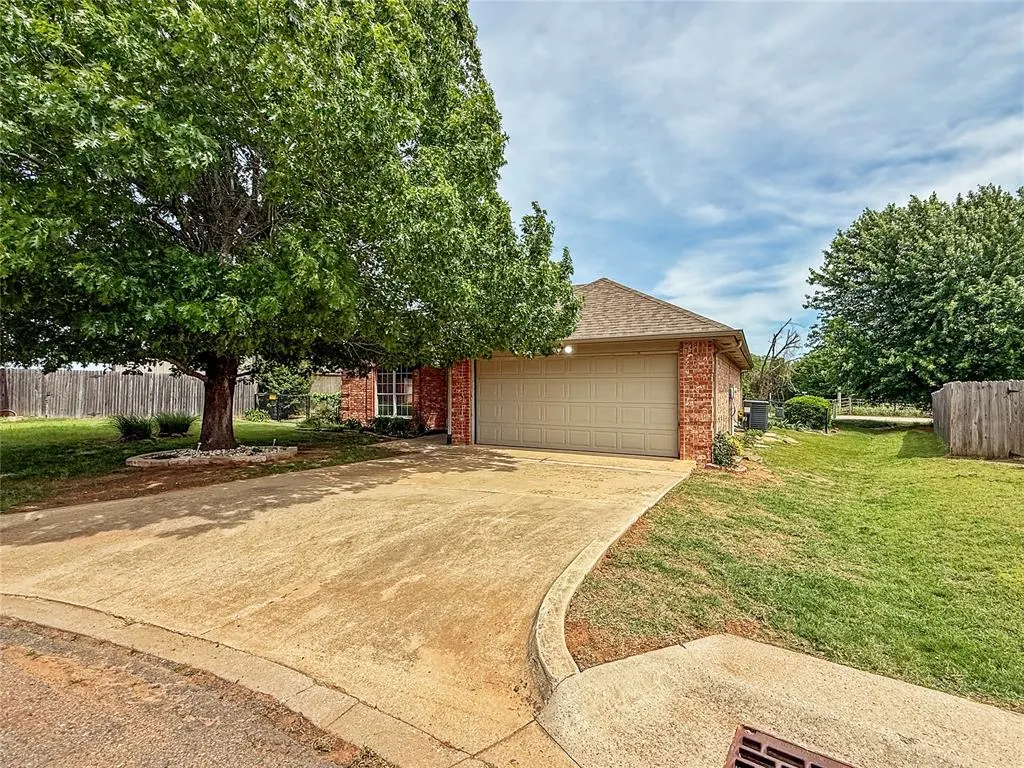 Photo 3 — 398 NE 9th Place, Newcastle, OK 73065