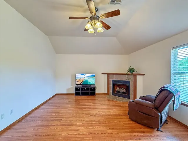 Photo 6 — 398 NE 9th Place, Newcastle, OK 73065