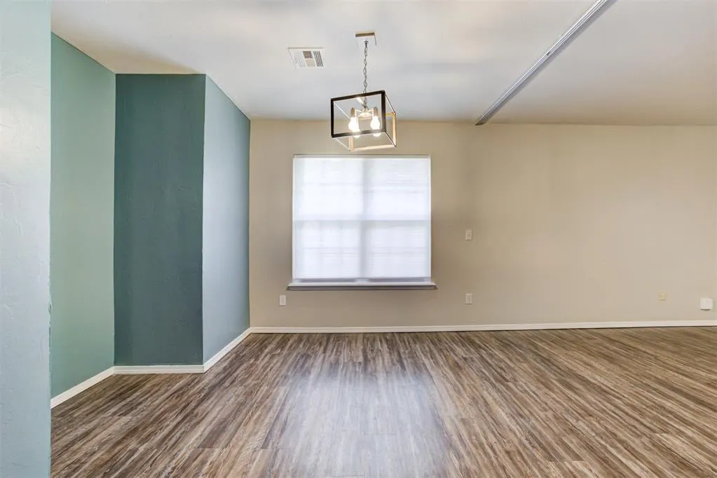 Photo 11 — 424 Victory Road, Edmond, OK 73003