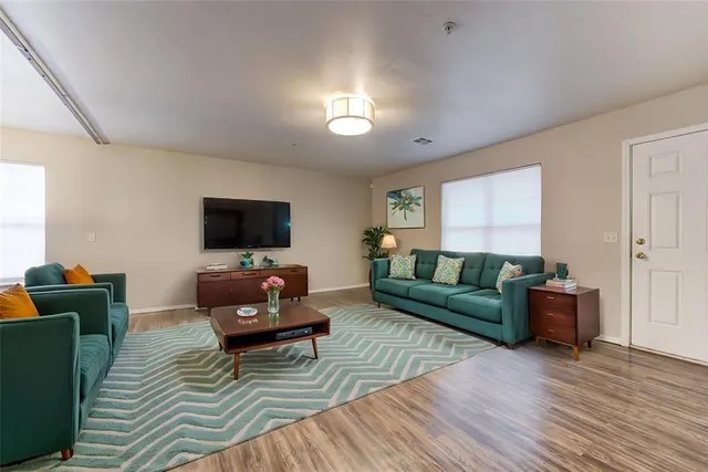 Photo 4 — 424 Victory Road, Edmond, OK 73003