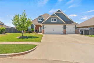 Sold home at 605 Bison Crossing Drive