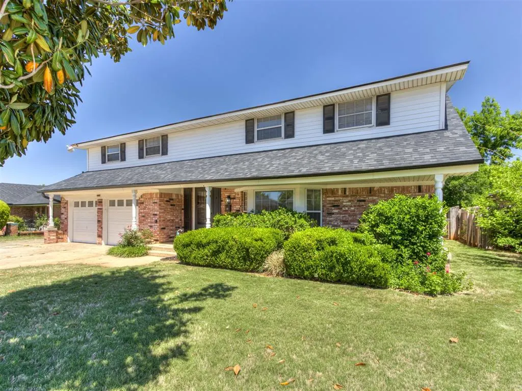 Photo 5 — 7136 N Comanche Street, Warr Acres, OK 73132
