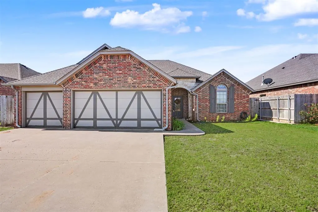 Front exterior — 2700 Falling Leaves Drive, Weatherford, OK 73096