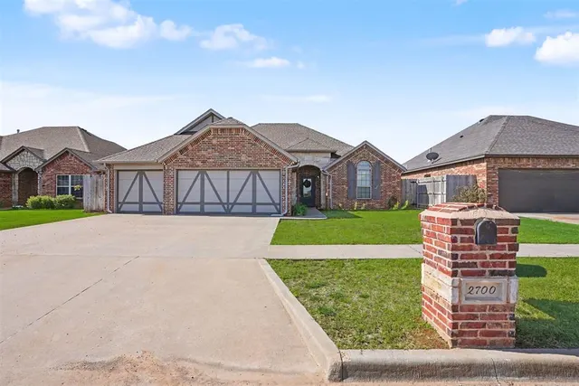 Photo 2 — 2700 Falling Leaves Drive, Weatherford, OK 73096
