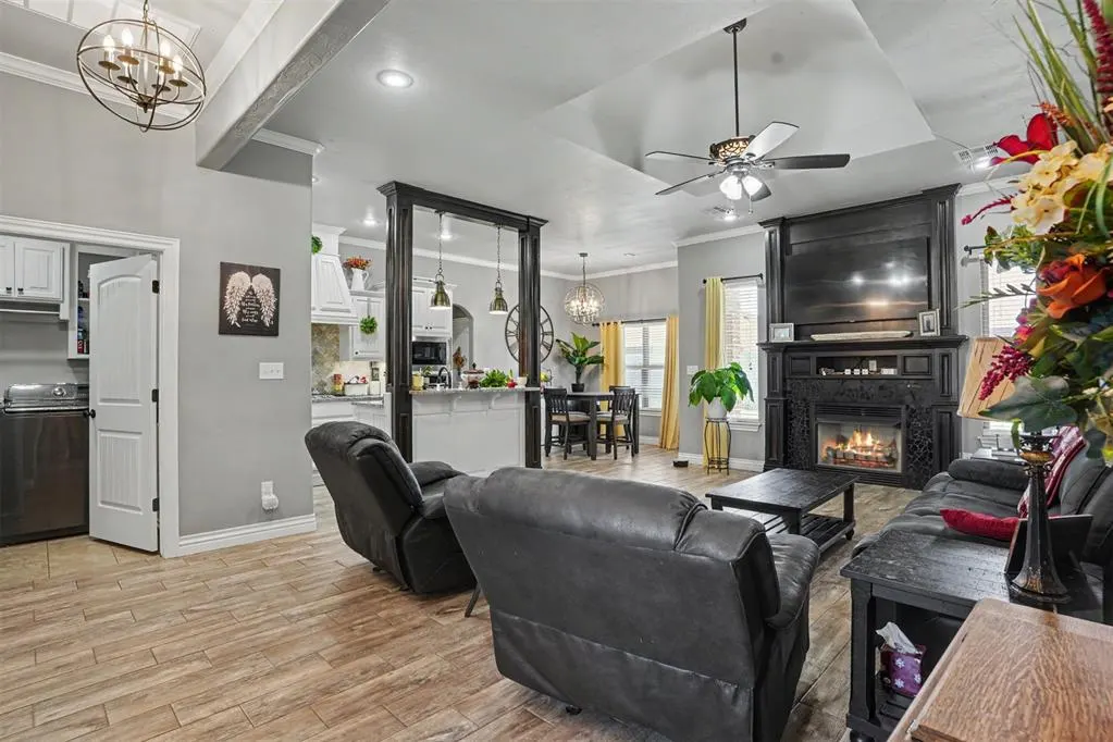 Photo 7 — 2700 Falling Leaves Drive, Weatherford, OK 73096