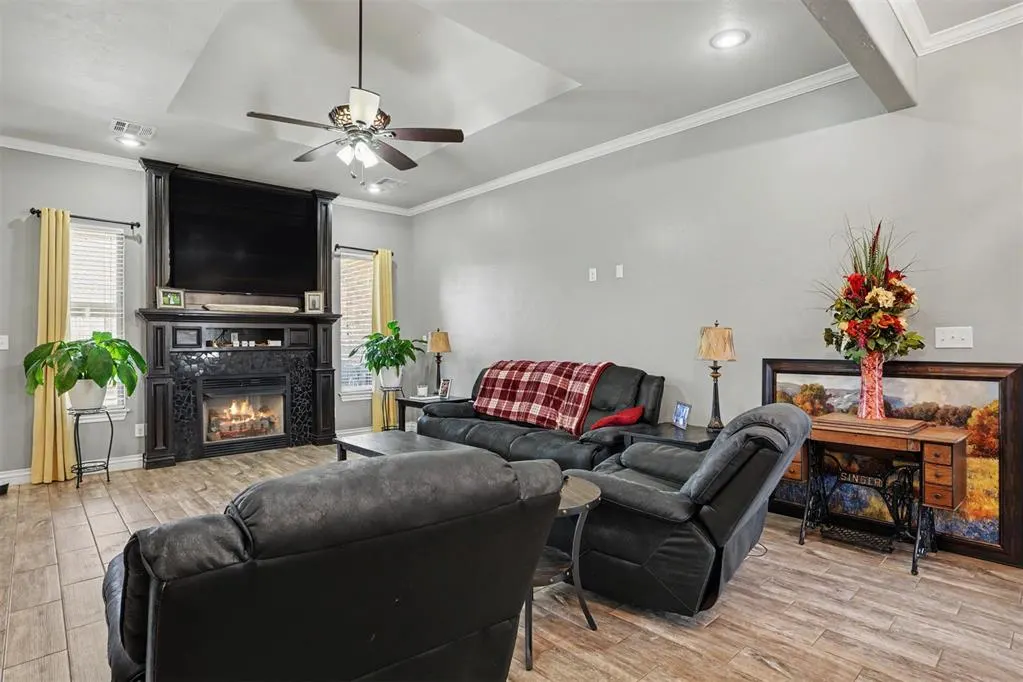Photo 8 — 2700 Falling Leaves Drive, Weatherford, OK 73096