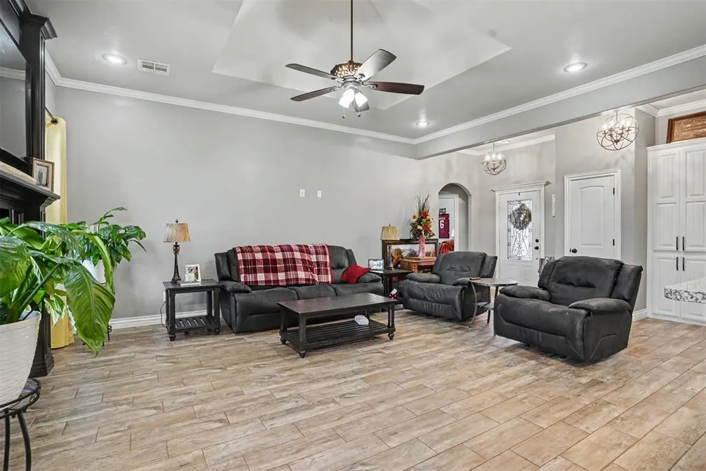 Photo 9 — 2700 Falling Leaves Drive, Weatherford, OK 73096