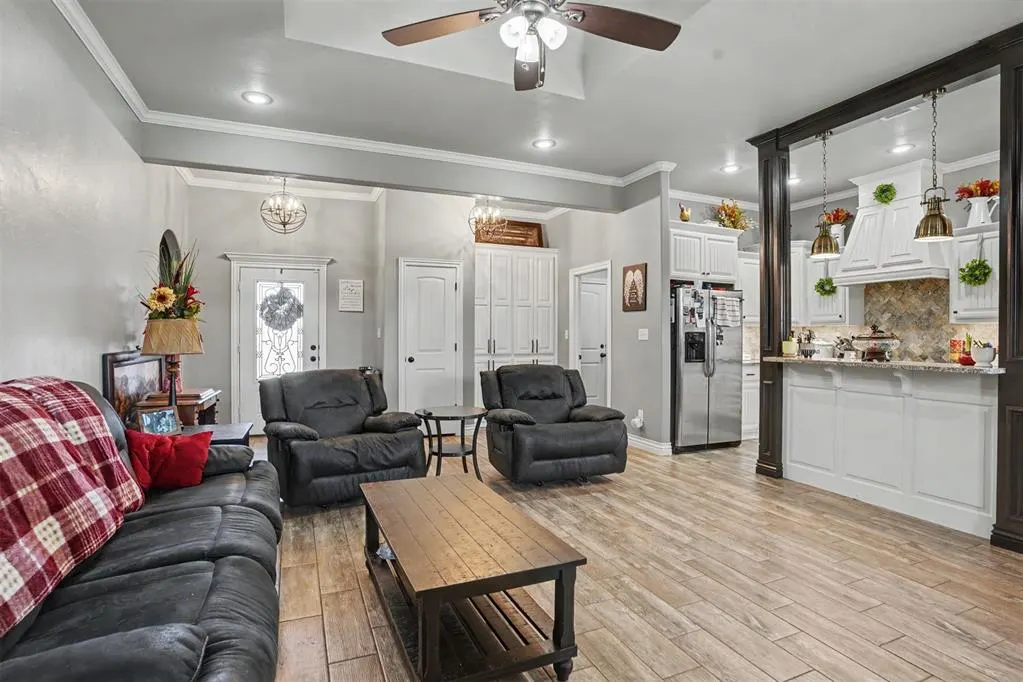 Photo 10 — 2700 Falling Leaves Drive, Weatherford, OK 73096