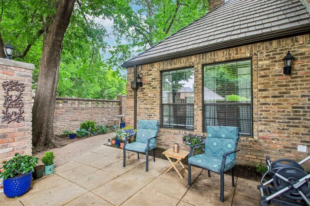 Photo 5 — 329 Windbrook Drive, Norman, OK 73072