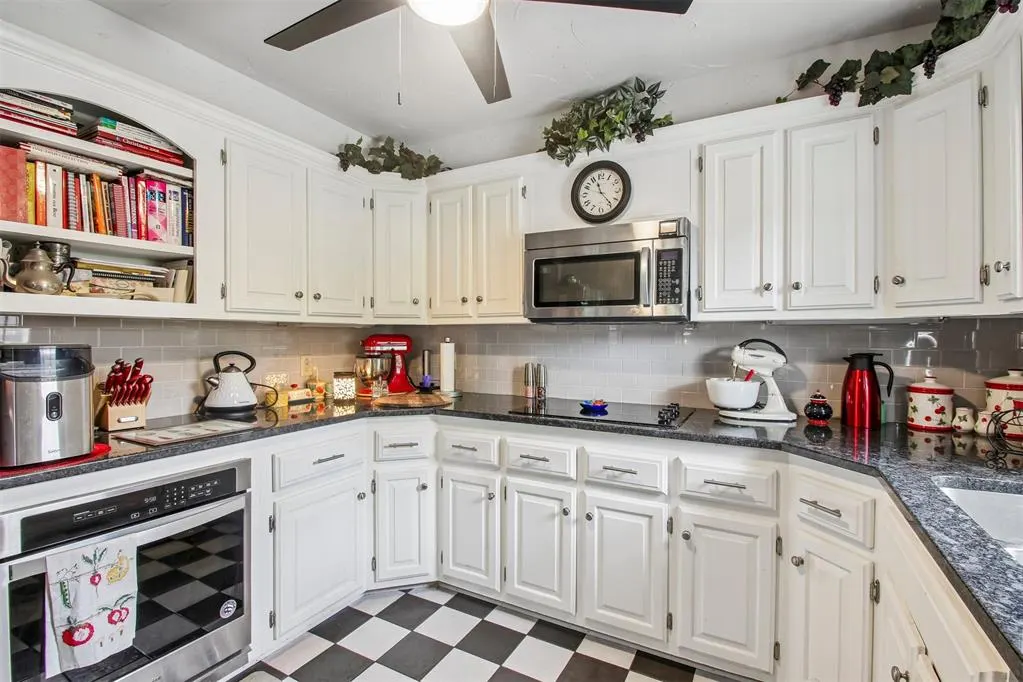 Photo 18 — 329 Windbrook Drive, Norman, OK 73072