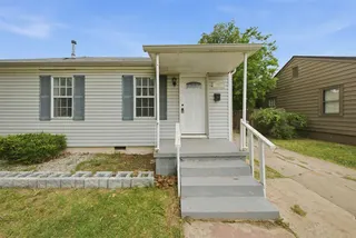 Sold home at 3820 NW 27th Street
