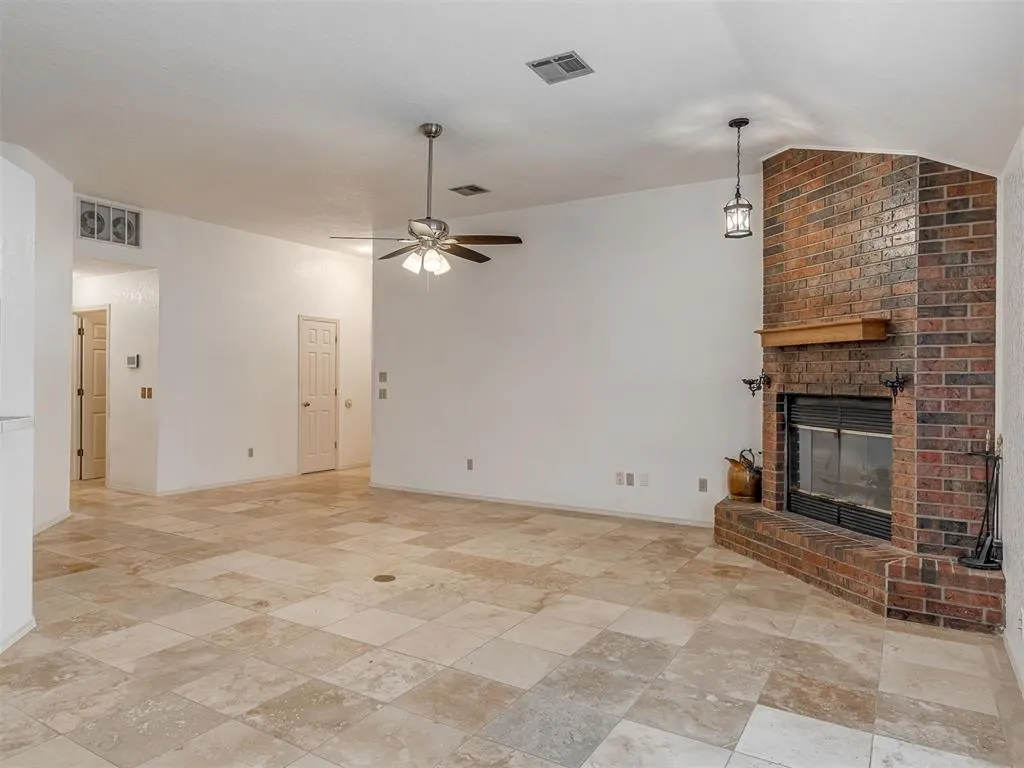 Photo 9 — 7232 NW 102nd Street, Oklahoma City, OK 73162